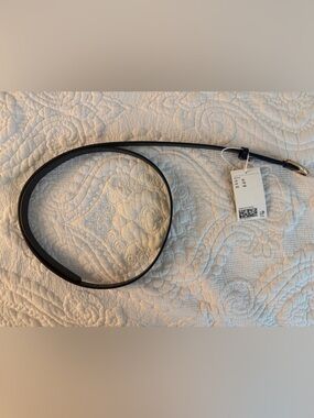 H&M Black Narrow Faux Leather Belt with Gold-Tone Buckle